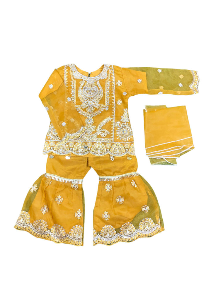Girls Farak AlRehmat Mall